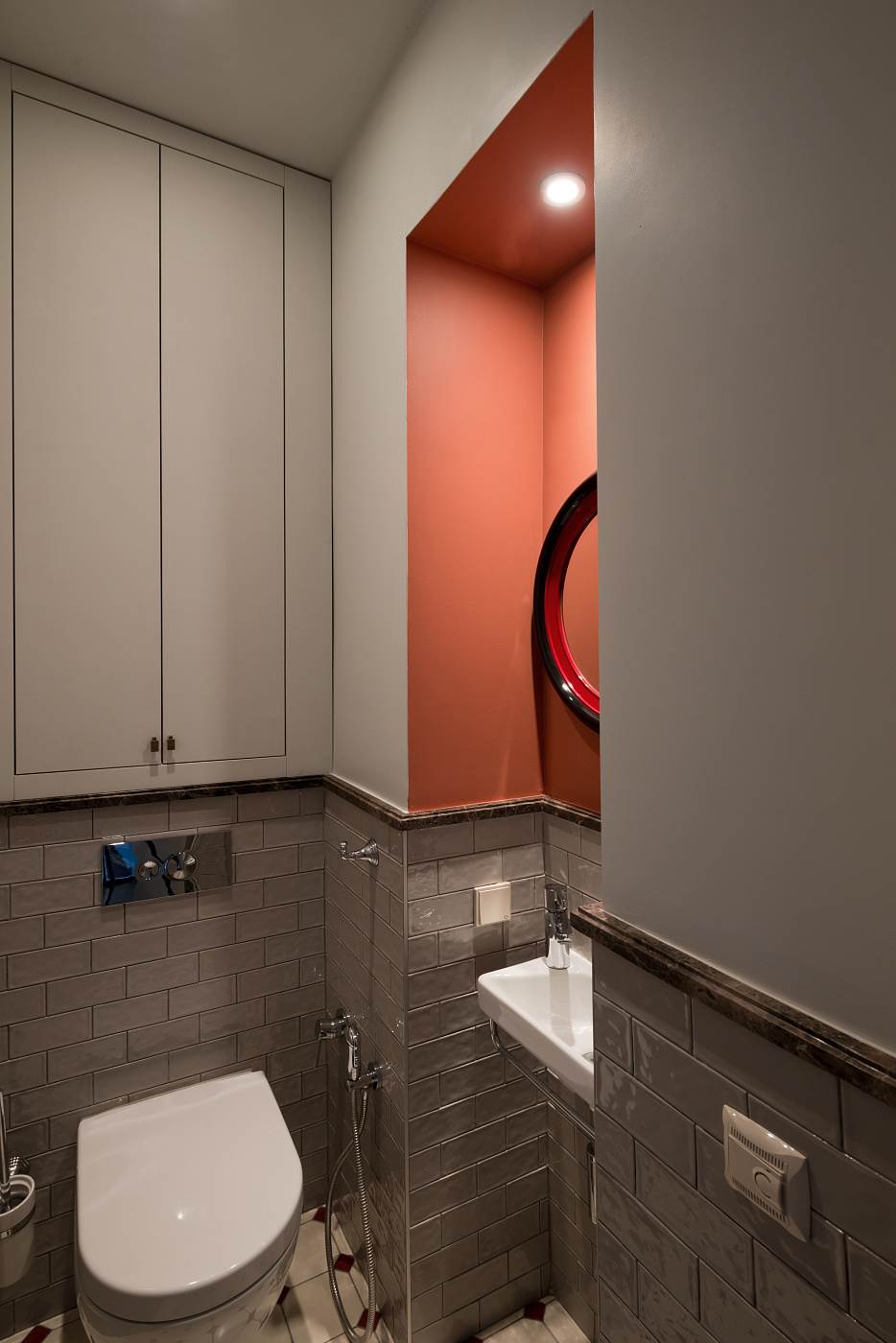 Minimalistic Frunzenskaya