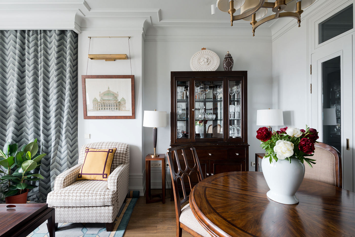 Minimalistic Frunzenskaya