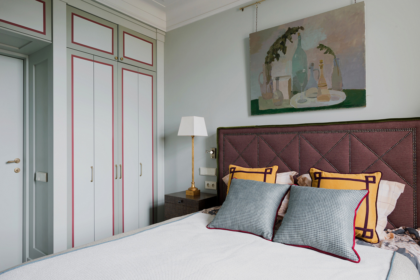 Minimalistic Frunzenskaya