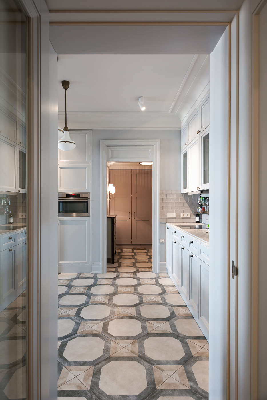 Minimalistic Frunzenskaya