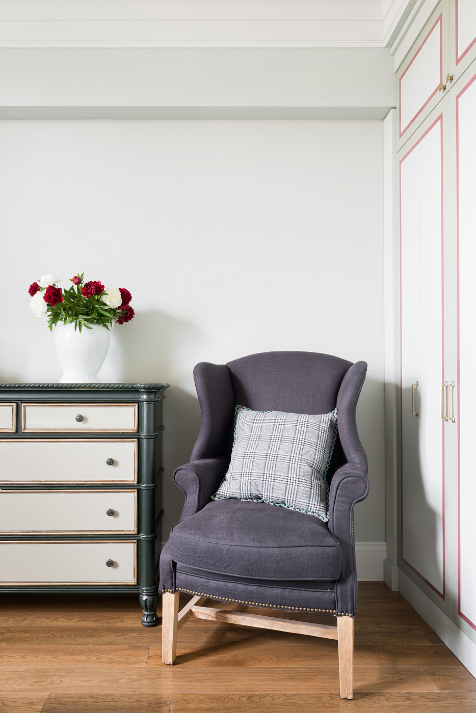 Minimalistic Frunzenskaya