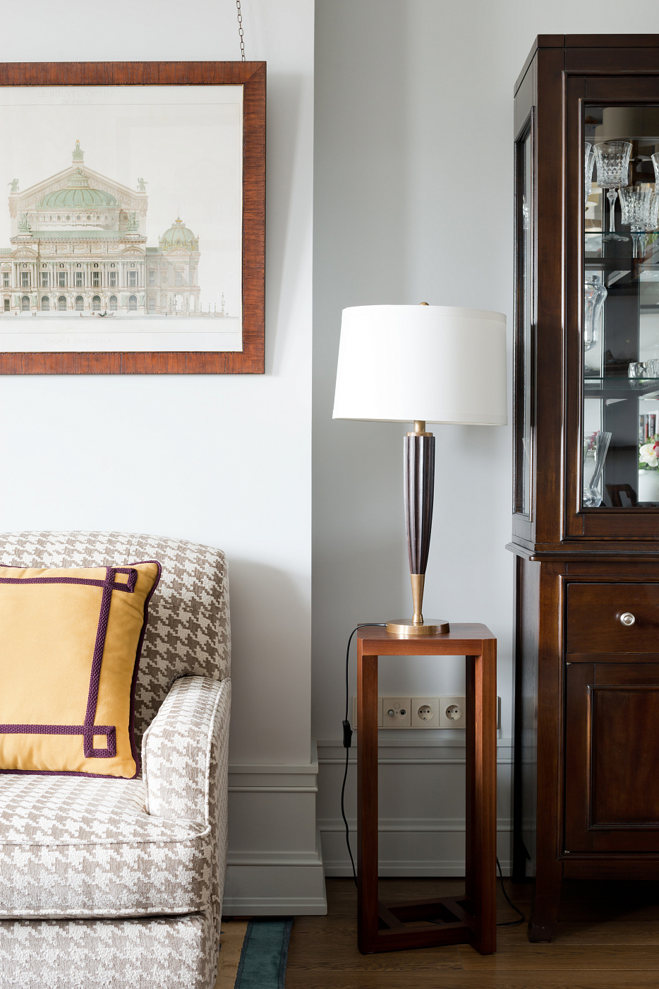 Minimalistic Frunzenskaya