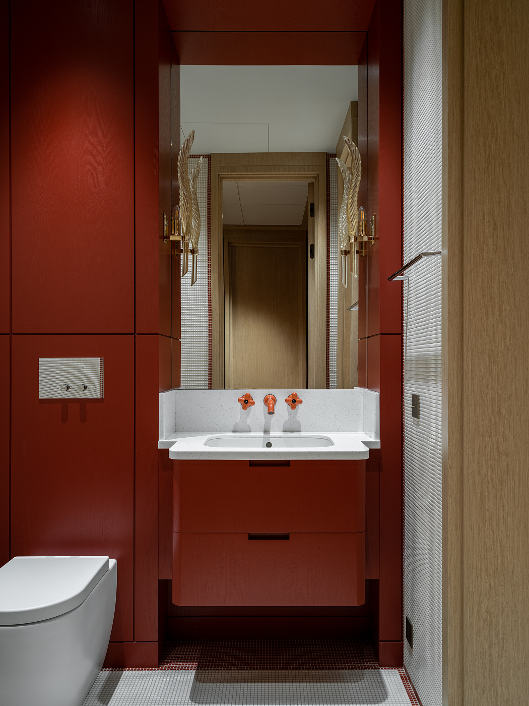 TWO-LEVEL APARTMENT ON BOLSHAYA ANDRONYEVSKAYA STREET