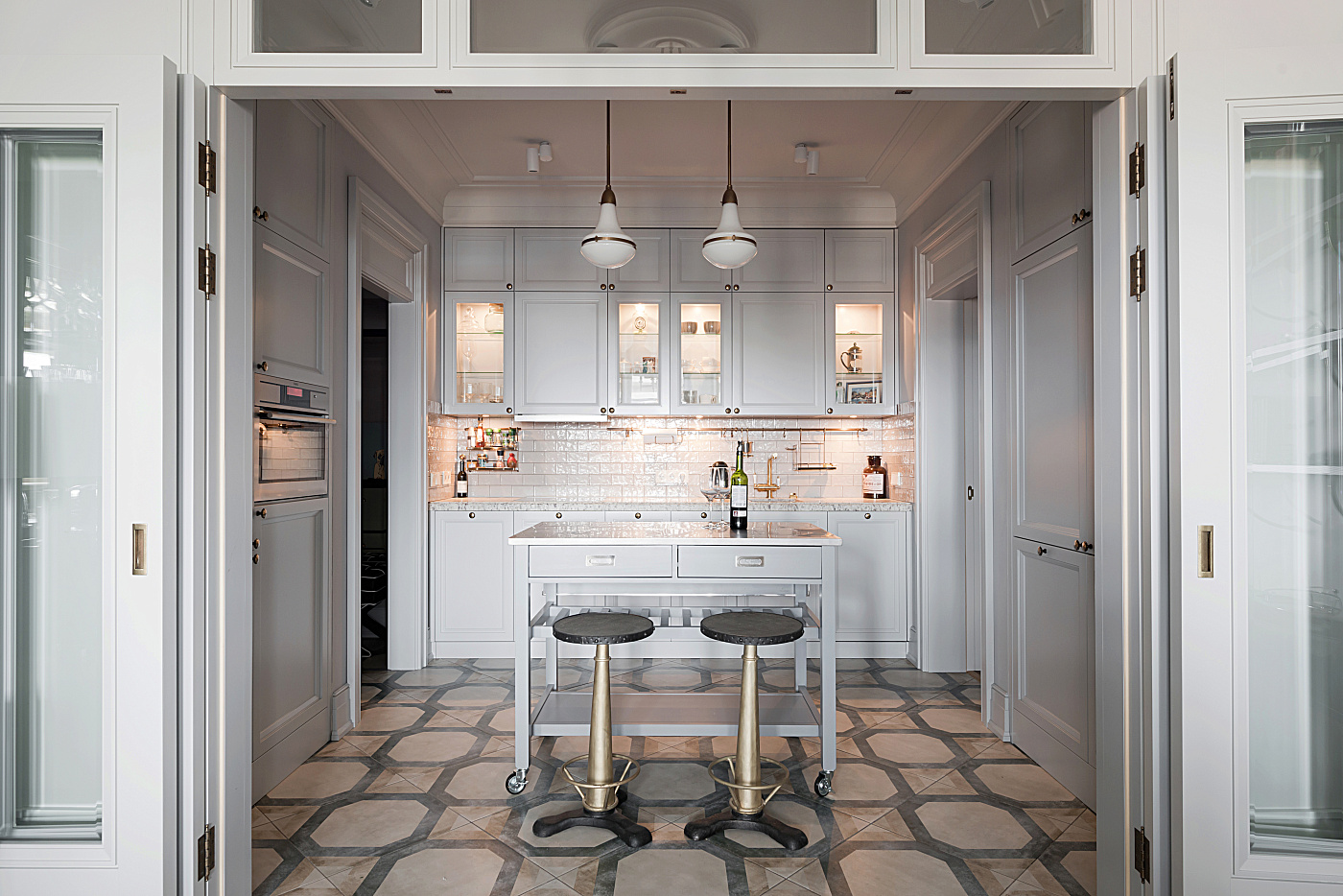 Minimalistic Frunzenskaya