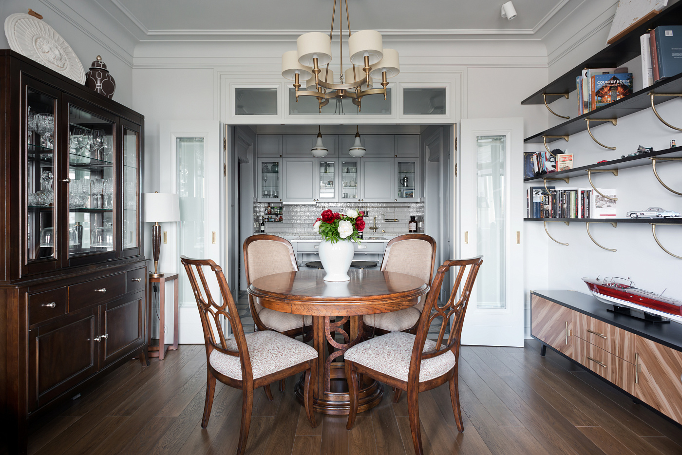 Minimalistic Frunzenskaya