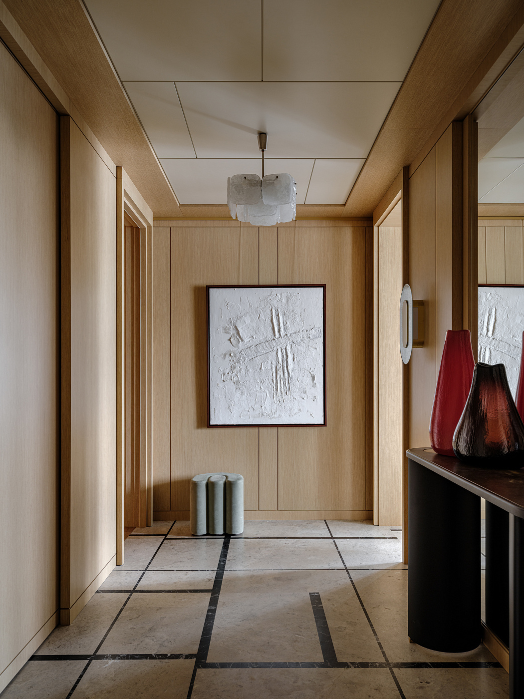 TWO-LEVEL APARTMENT ON BOLSHAYA ANDRONYEVSKAYA STREET