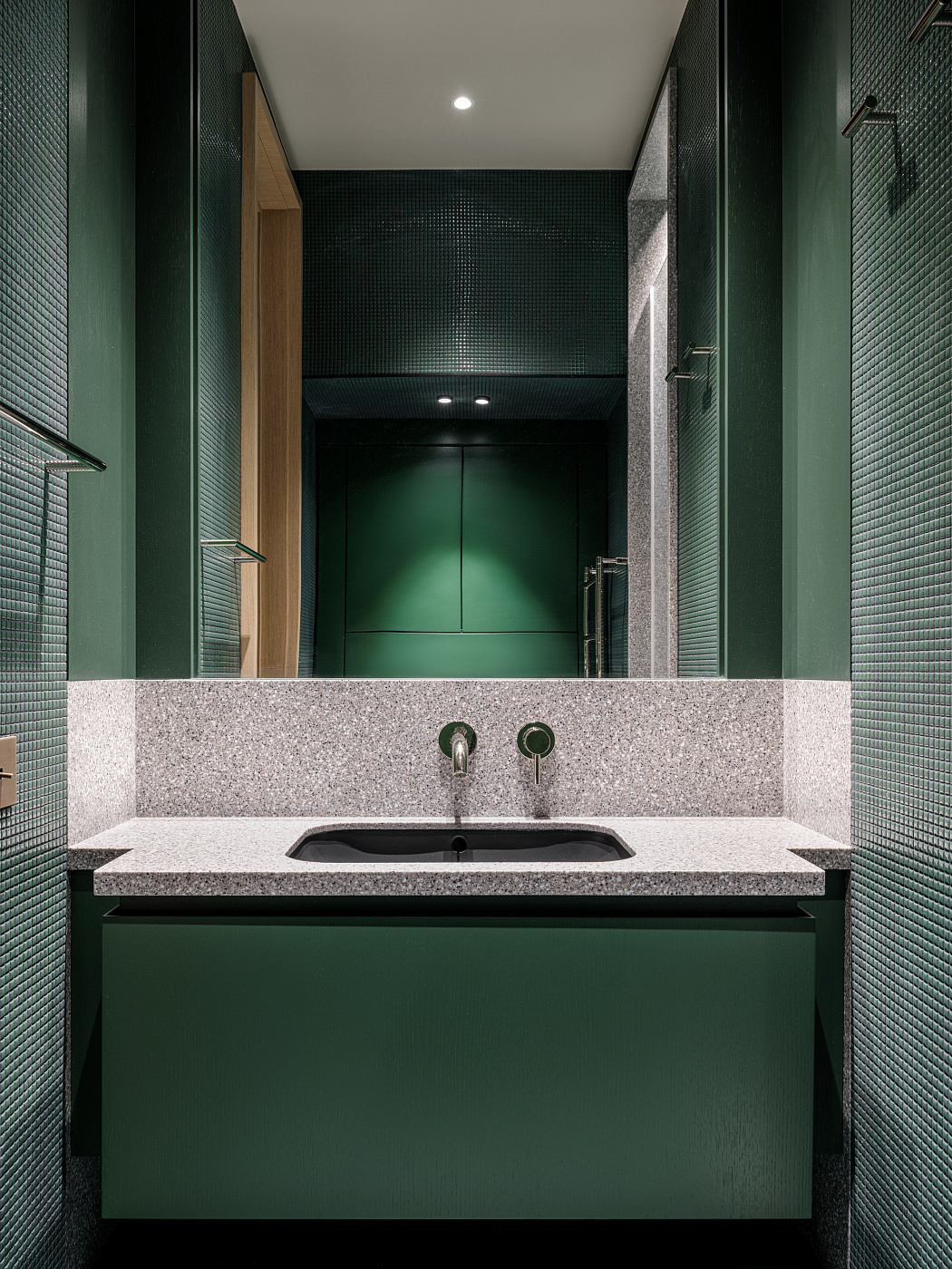 TWO-LEVEL APARTMENT ON BOLSHAYA ANDRONYEVSKAYA STREET