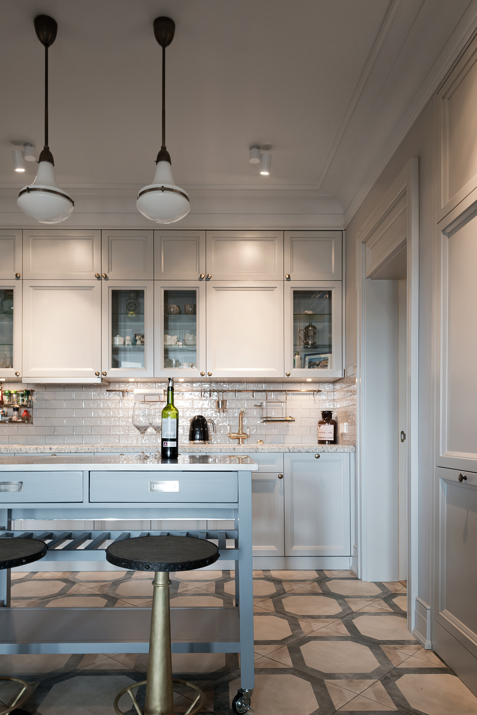 Minimalistic Frunzenskaya