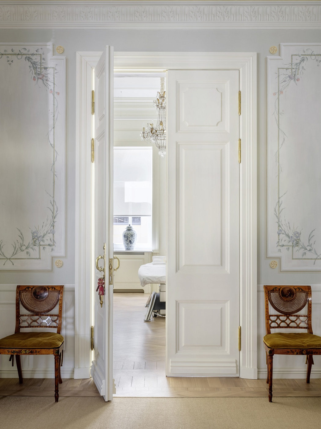 Clinic on Denezhnyy lane