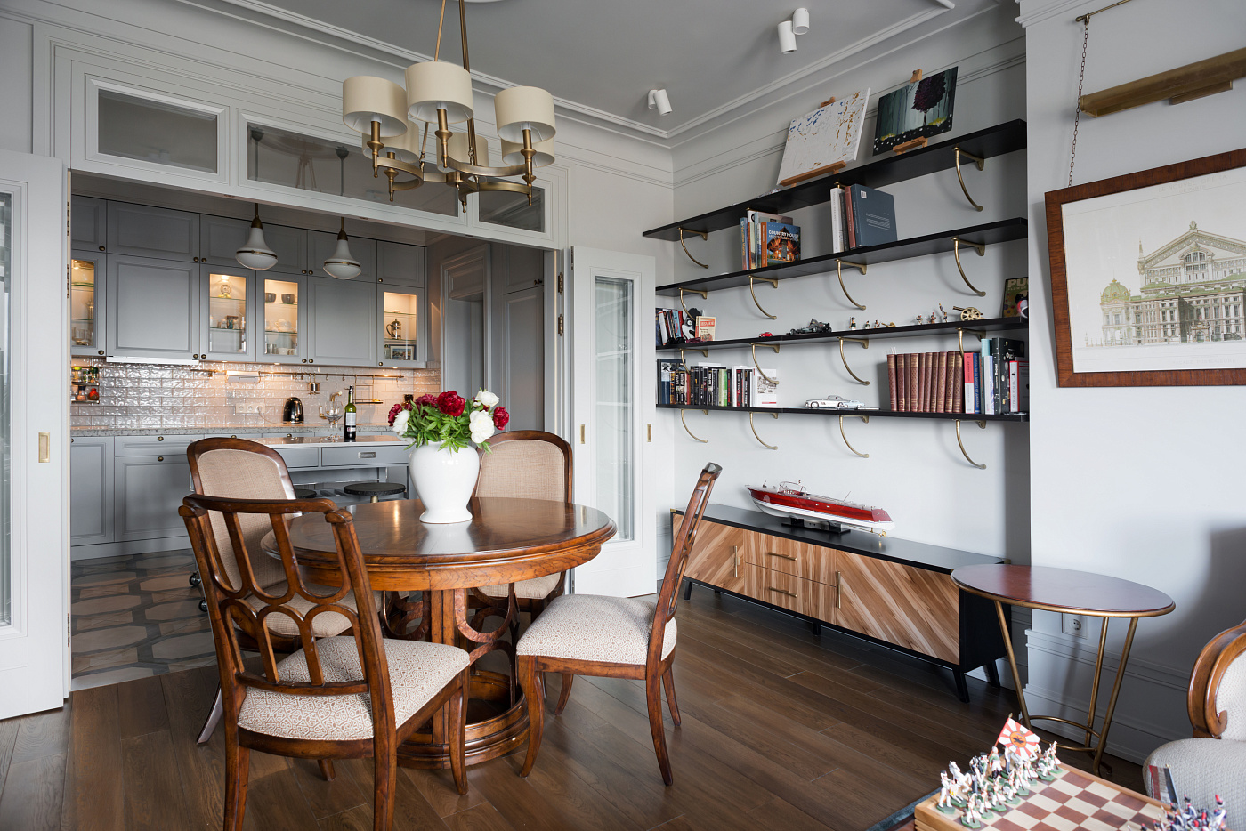 Minimalistic Frunzenskaya