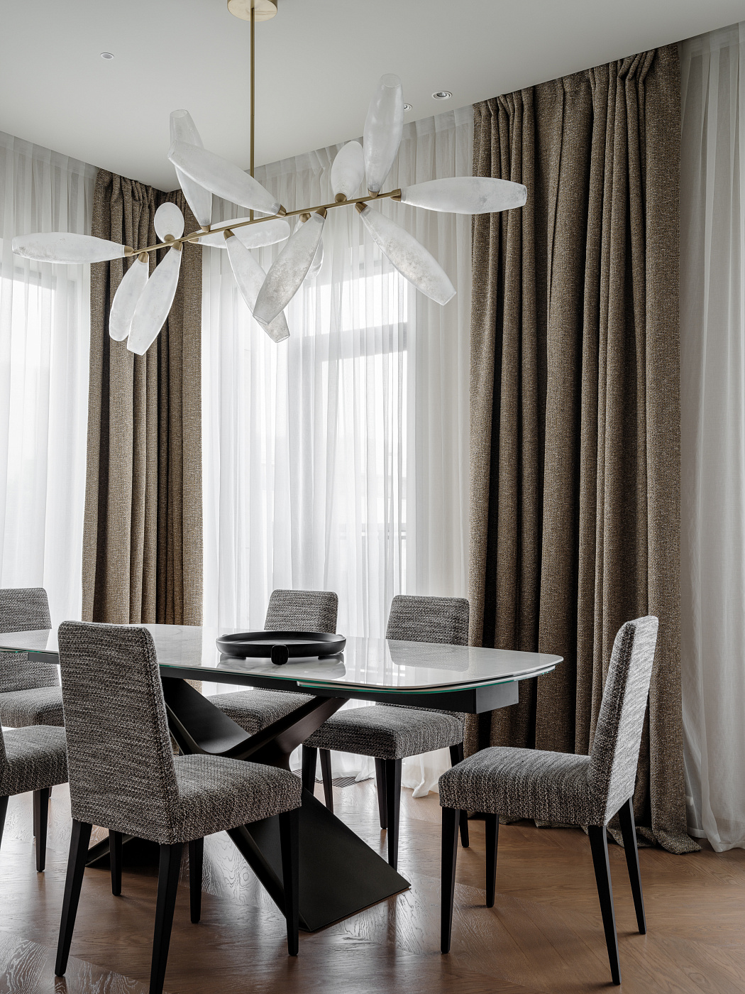 TWO-LEVEL APARTMENT ON BOLSHAYA ANDRONYEVSKAYA STREET